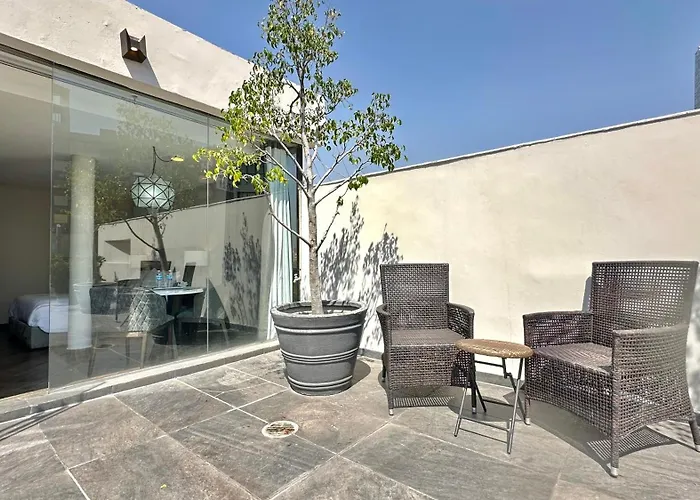 Ph Masarik 17 Aparthotel 4*